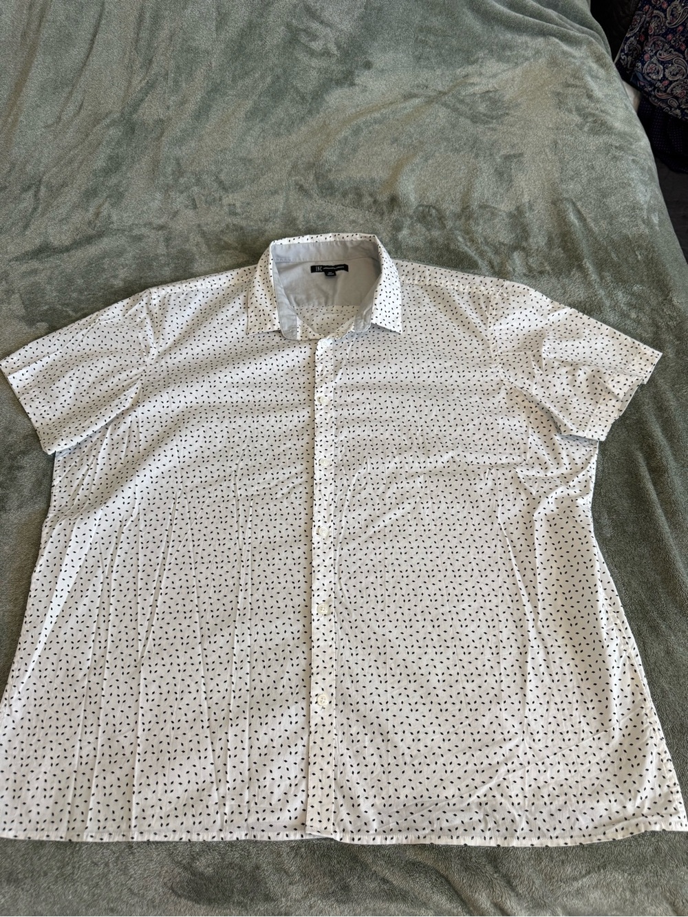 INC International Concepts White Short Sleeve Button-Down with Black Micro Print
